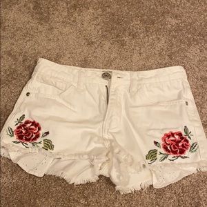 Girls size 14 guess shorts